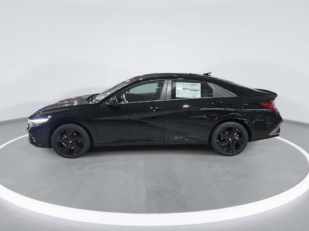 New 2026 Hyundai Elantra SEL FWD image 7