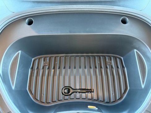 Used 2022 Tesla Model 3 Performance image 39