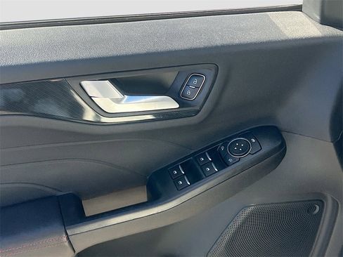 Used 2025 Ford Escape ST-Line Elite image 17