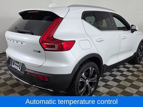 Used 2019 Volvo XC40 T5 Inscription image 7
