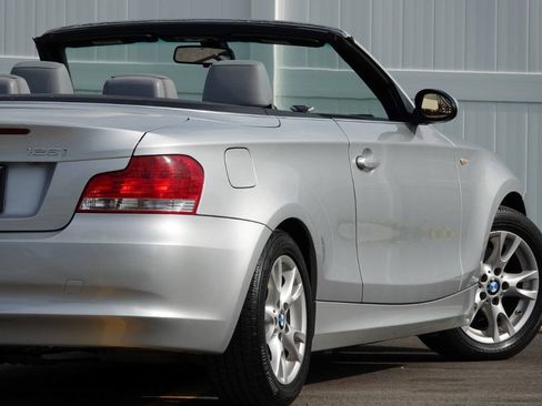 Used 2009 BMW 128i Convertible RWD image 25