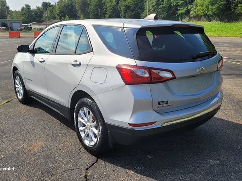 Used 2018 Chevrolet Equinox LS w/ LPO, Protection Package FWD image 9