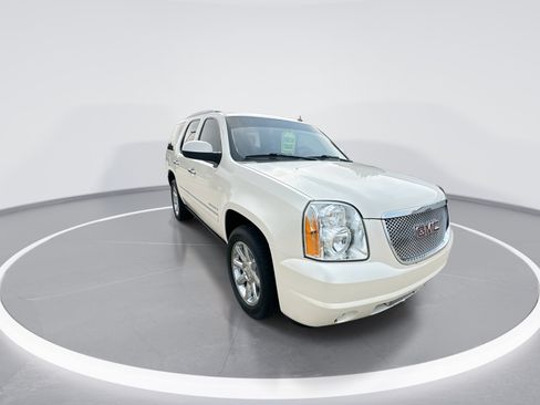 Certified 2014 GMC Yukon Denali AWD/4WD image 2