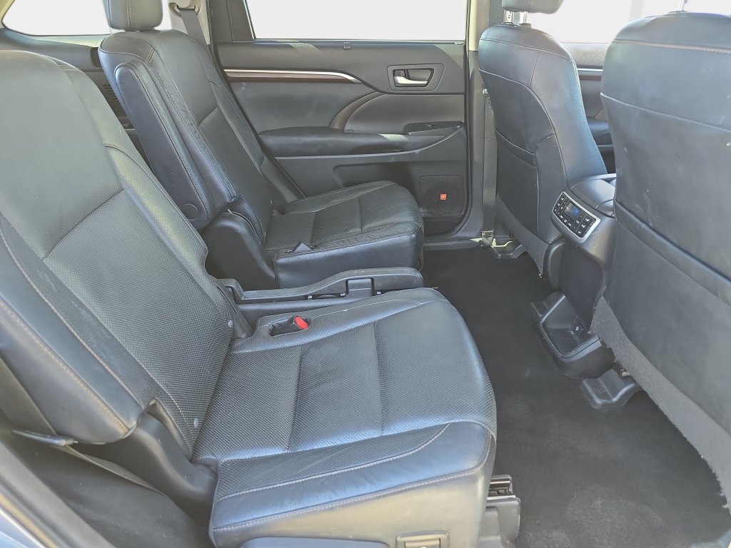 Used 2014 Toyota Highlander Limited Platinum FWD image 13