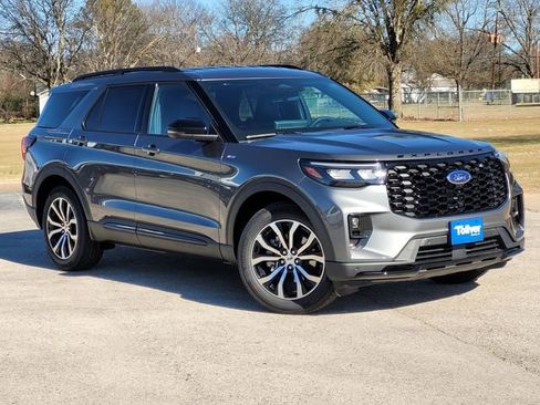 New 2026 Ford Explorer ST-Line image 2