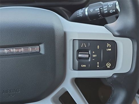 Used 2025 Land Rover Defender 110 S image 20