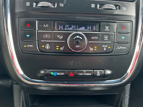 Used 2019 Dodge Grand Caravan GT image 26