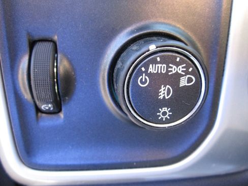 Used 2019 GMC Sierra 1500 SLE w/ SLE Value Package image 13