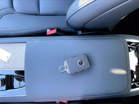 New 2026 Volvo XC90 B5 Plus w/ Protection Package image 35