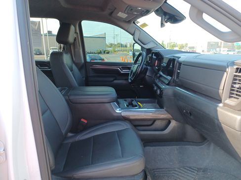 Used 2024 Chevrolet Silverado 3500 LTZ w/ LTZ Convenience Package AWD/4WD image 7