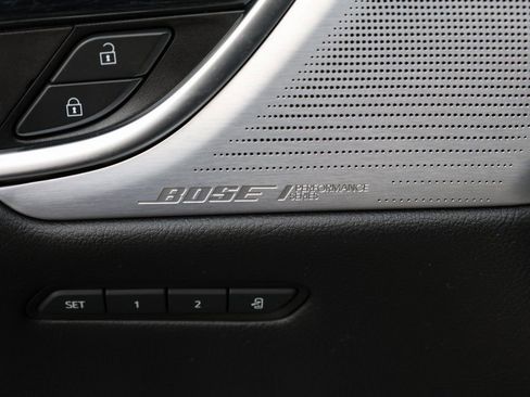 Used 2025 Cadillac XT5 Premium Luxury image 13