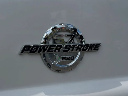 Used 2014 Ford F250 Platinum w/ FX4 Off-Road Package AWD/4WD image 12