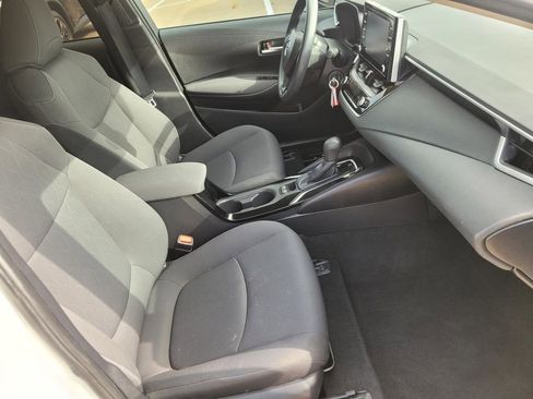 Used 2020 Toyota Corolla LE image 10