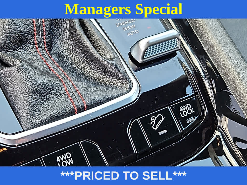 Used 2025 Jeep Compass Trailhawk AWD/4WD image 23