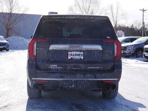 Used 2024 GMC Yukon Denali w/ Denali Reserve Package AWD/4WD image 9