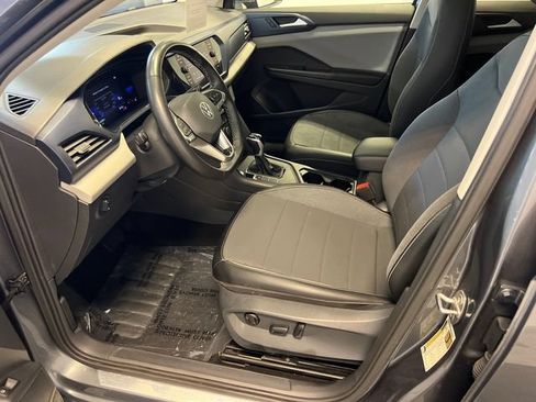 Certified 2022 Volkswagen Taos SE FWD image 6