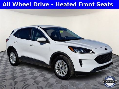 Used 2020 Ford Escape SE image 1