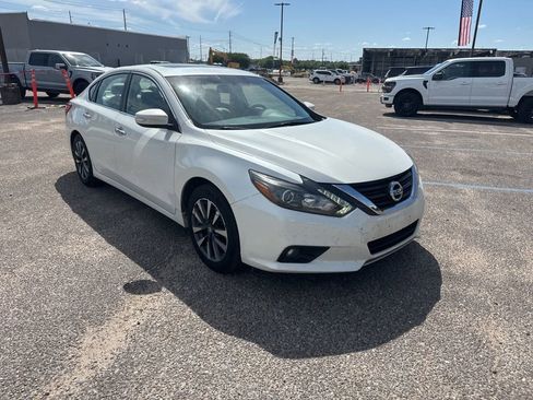 Used 2016 Nissan Altima 2.5 SL w/ 2.5 Technology w/LED Package image 1
