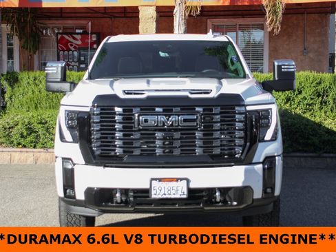Used 2025 GMC Sierra 2500 Denali Ultimate image 3