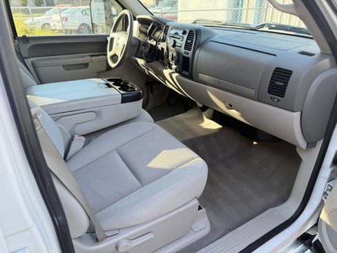 Used 2013 Chevrolet Silverado 3500 LT w/ Convenience Package image 42
