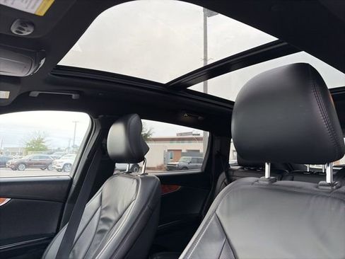 Used 2019 Lincoln Nautilus Select w/ Class II Trailer Tow Package image 24