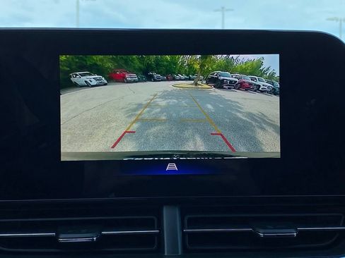 Used 2025 Chevrolet Trax LT FWD image 14