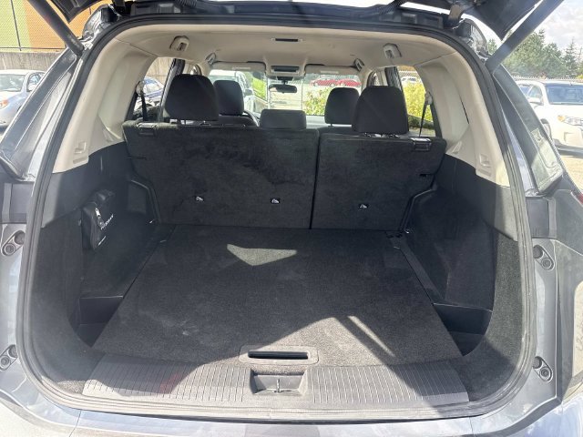 Used 2024 Nissan Rogue SV FWD image 6