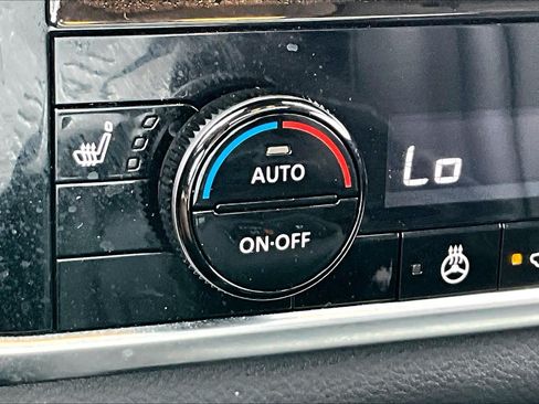 Certified 2022 Nissan Rogue SV w/ SV Premium Package FWD image 36