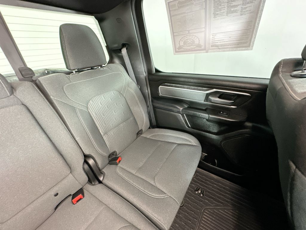 Used 2022 RAM 1500 Big Horn AWD/4WD image 14