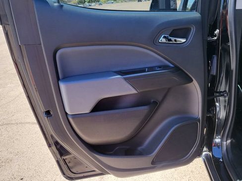 Used 2022 Chevrolet Colorado Z71 AWD/4WD image 22