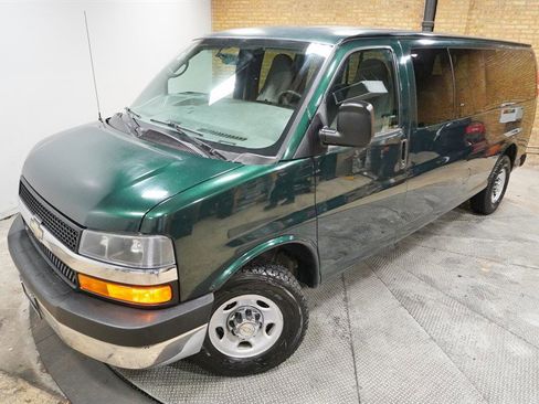 Used 2014 Chevrolet Express 3500 LT w/ LT Preferred Equipment Group image 2