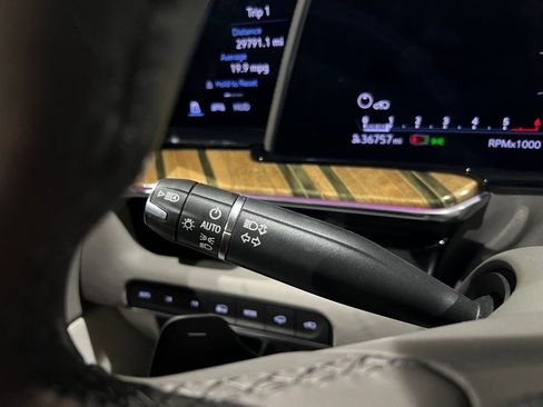 Used 2022 Cadillac Escalade Sport Platinum image 37