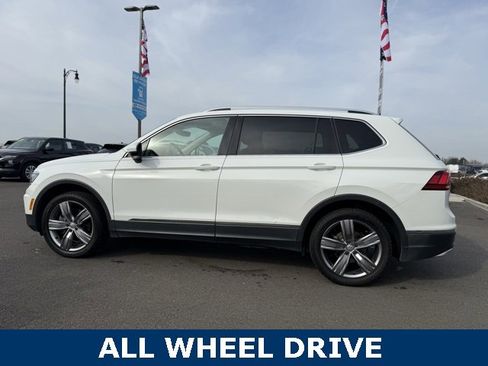 Used 2018 Volkswagen Tiguan SEL Premium image 14