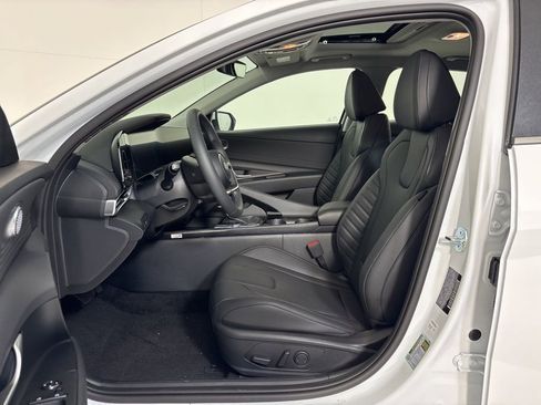 New 2026 Hyundai Elantra Limited image 14