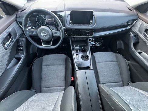 Used 2023 Nissan Rogue SV image 20