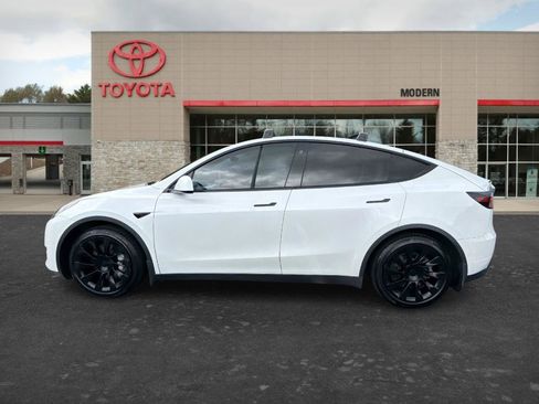 Used 2021 Tesla Model Y Long Range AWD/4WD image 10