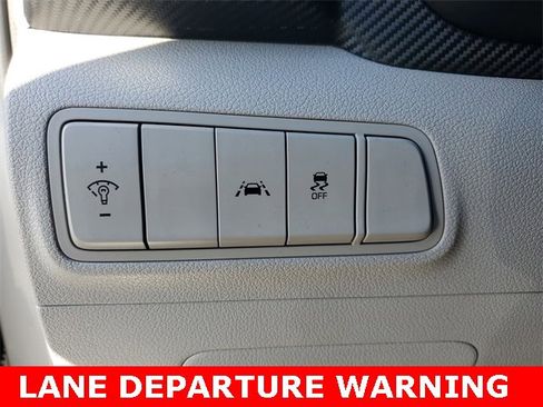 Used 2020 Hyundai Tucson SE image 11