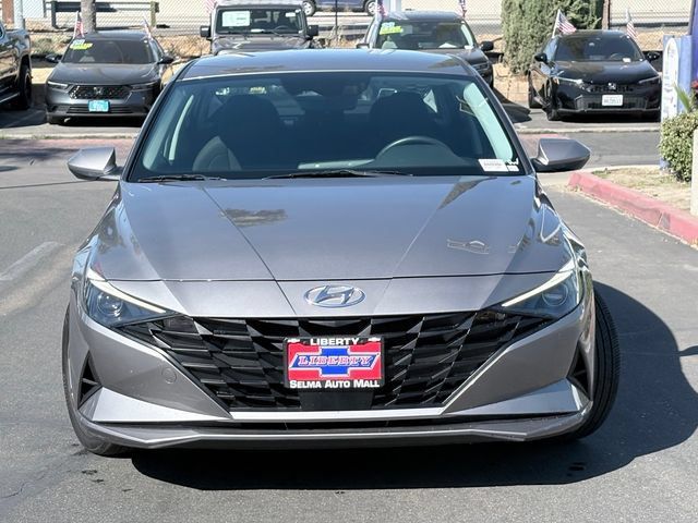 Used 2023 Hyundai Elantra SEL w/ Convenience Package FWD image 3