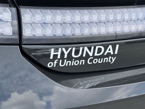 Used 2024 Hyundai Ioniq 6 SE RWD image 29