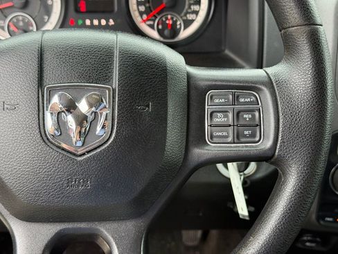 Used 2017 RAM 1500 Express w/ Express Value Package AWD/4WD image 17
