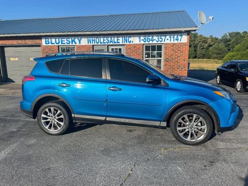 Used 2017 Toyota RAV4 Limited image 1