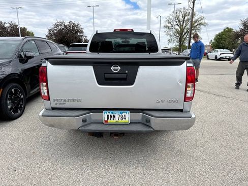 Used 2015 Nissan Frontier SV AWD/4WD image 4