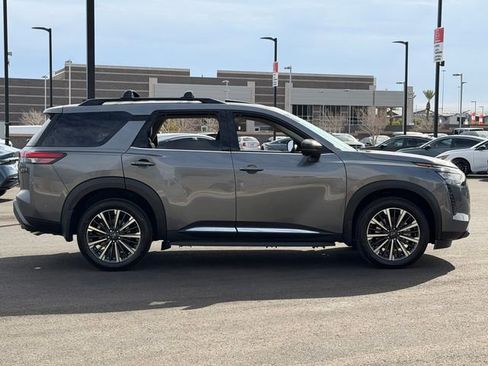 New 2026 Nissan Pathfinder Platinum w/ Cargo Package AWD/4WD image 7