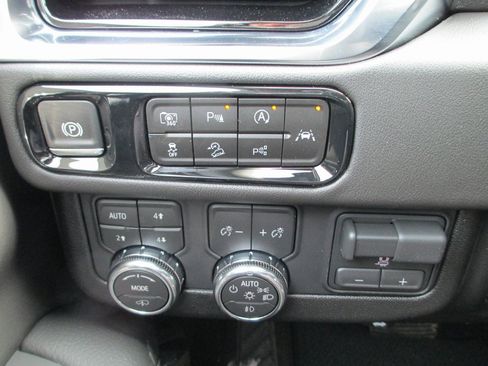 New 2026 GMC Yukon Denali w/ Denali Reserve Package image 20