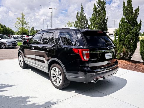Used 2019 Ford Explorer Limited w/ Ford Safe & Smart Package FWD image 9