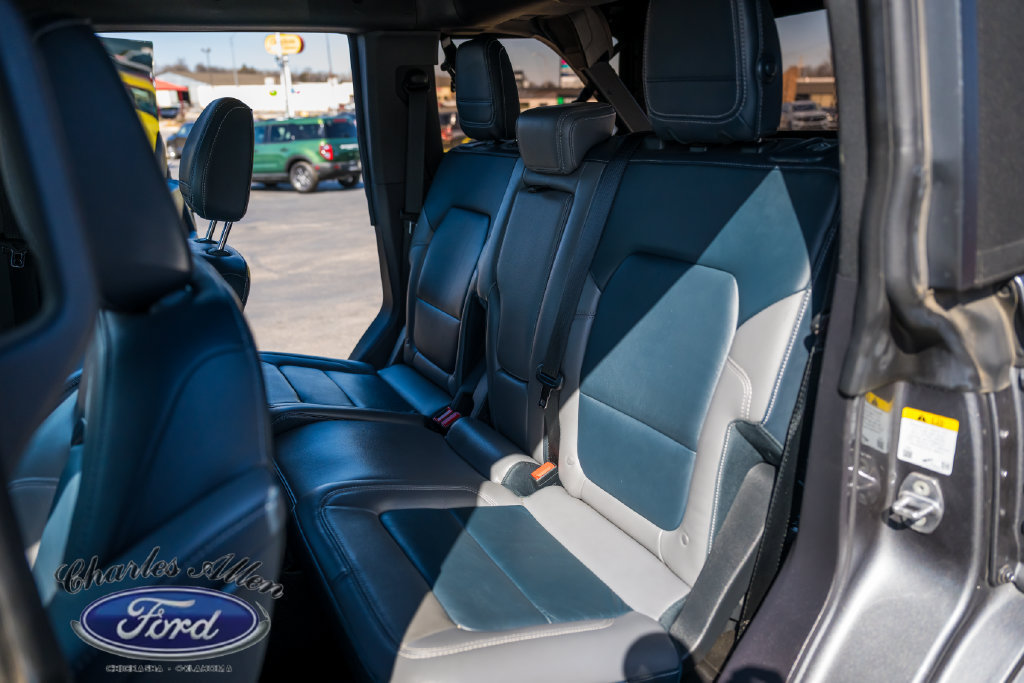 Used 2022 Ford Bronco Outer Banks AWD/4WD image 11