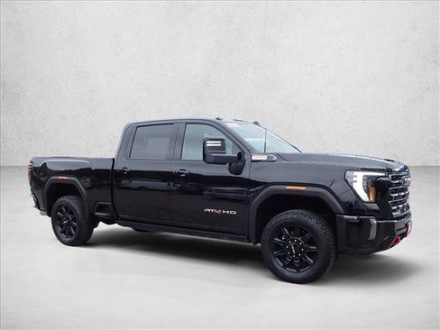 Used 2024 GMC Sierra 2500 AT4 w/ AT4 Preferred Package AWD/4WD image 6