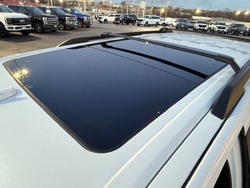 Certified 2021 Ford Expedition XLT image 6