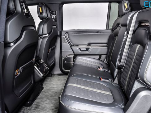 Used 2025 Rivian R1S Adventure image 19