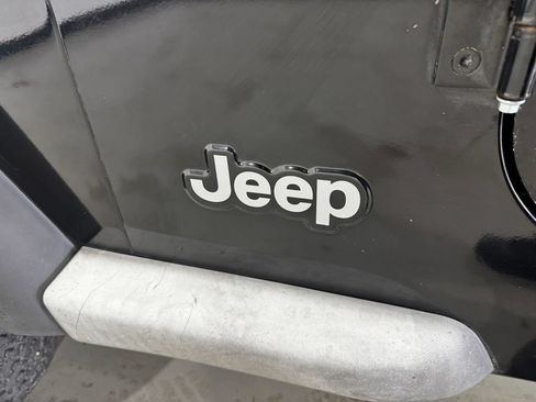 Used 1998 Jeep Wrangler SE AWD/4WD image 19
